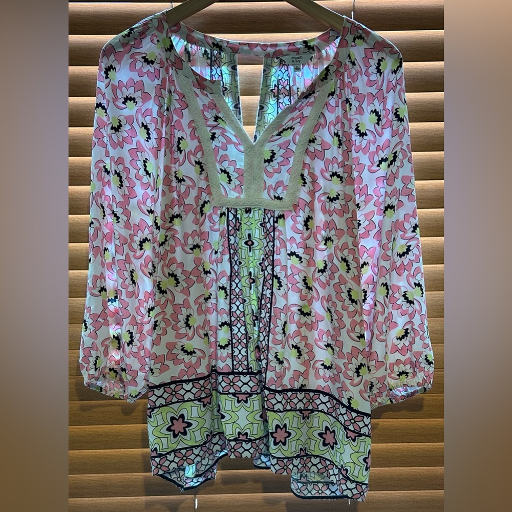 LIKE NEW crown & ivy Pink and Green Floral Border Tunic SIZE XL